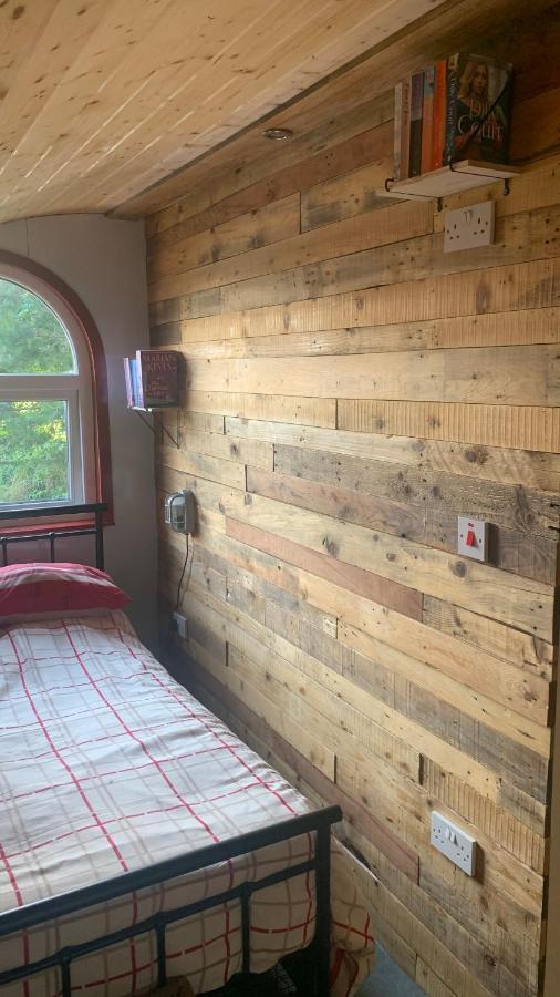 Railway Pod, Castlewellan Hotel Екстериор снимка